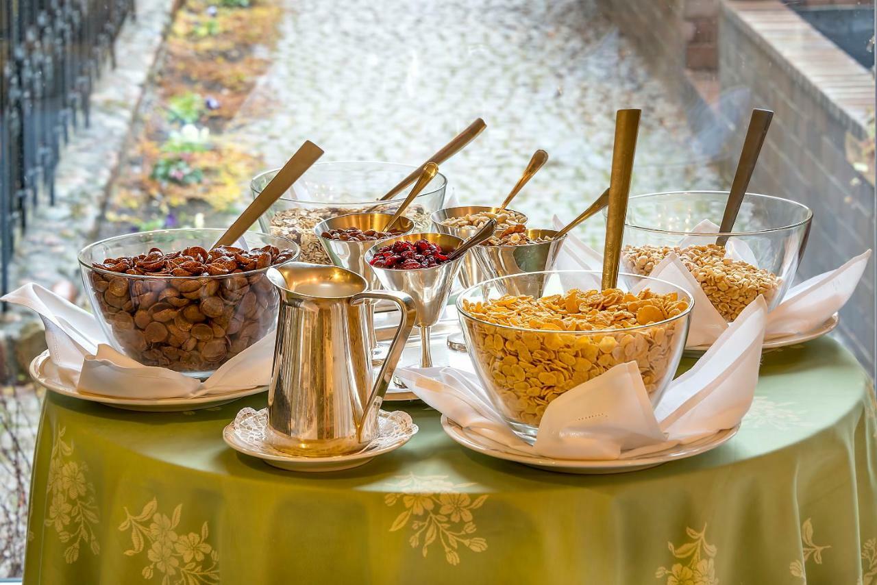 Grotthuss Boutique Hotel Vilnius Luaran gambar